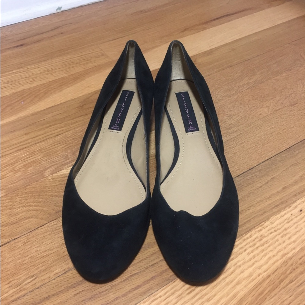NWOT Steve Madden Black Flats